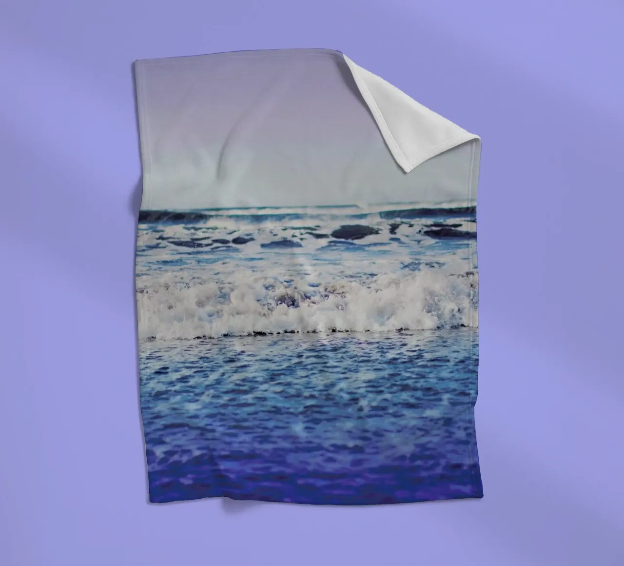 Indigo Waves Fleecedecke von Leah Flores