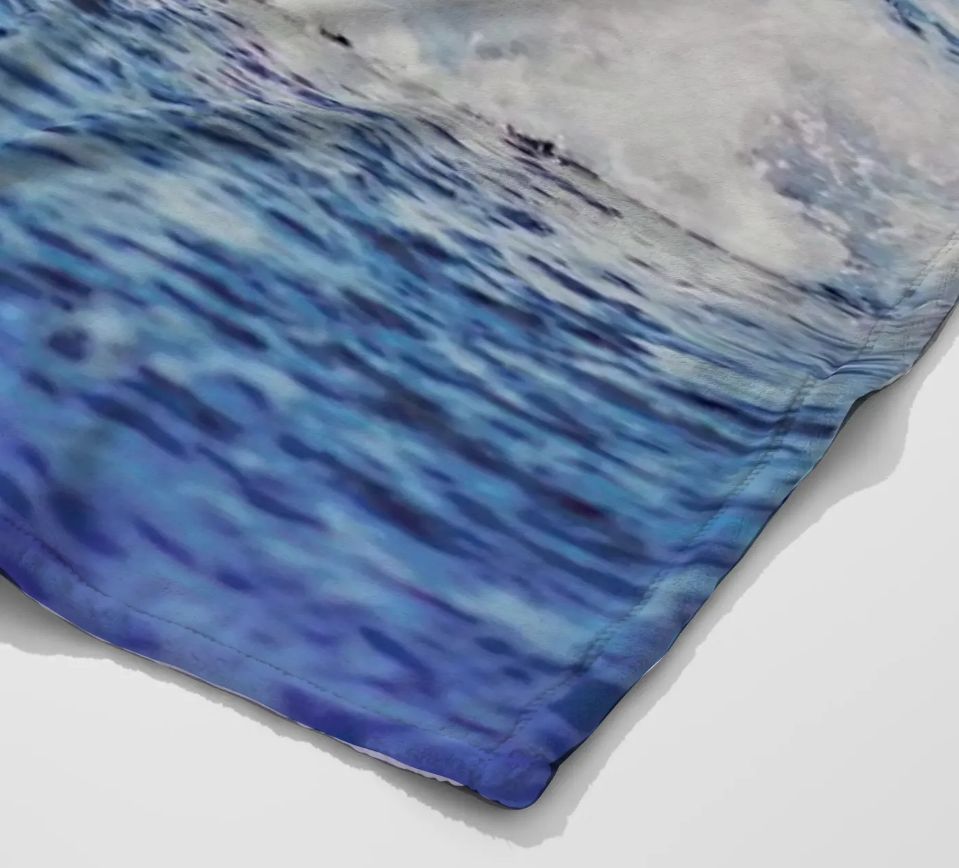 Indigo Waves Fleecedecke von Leah Flores