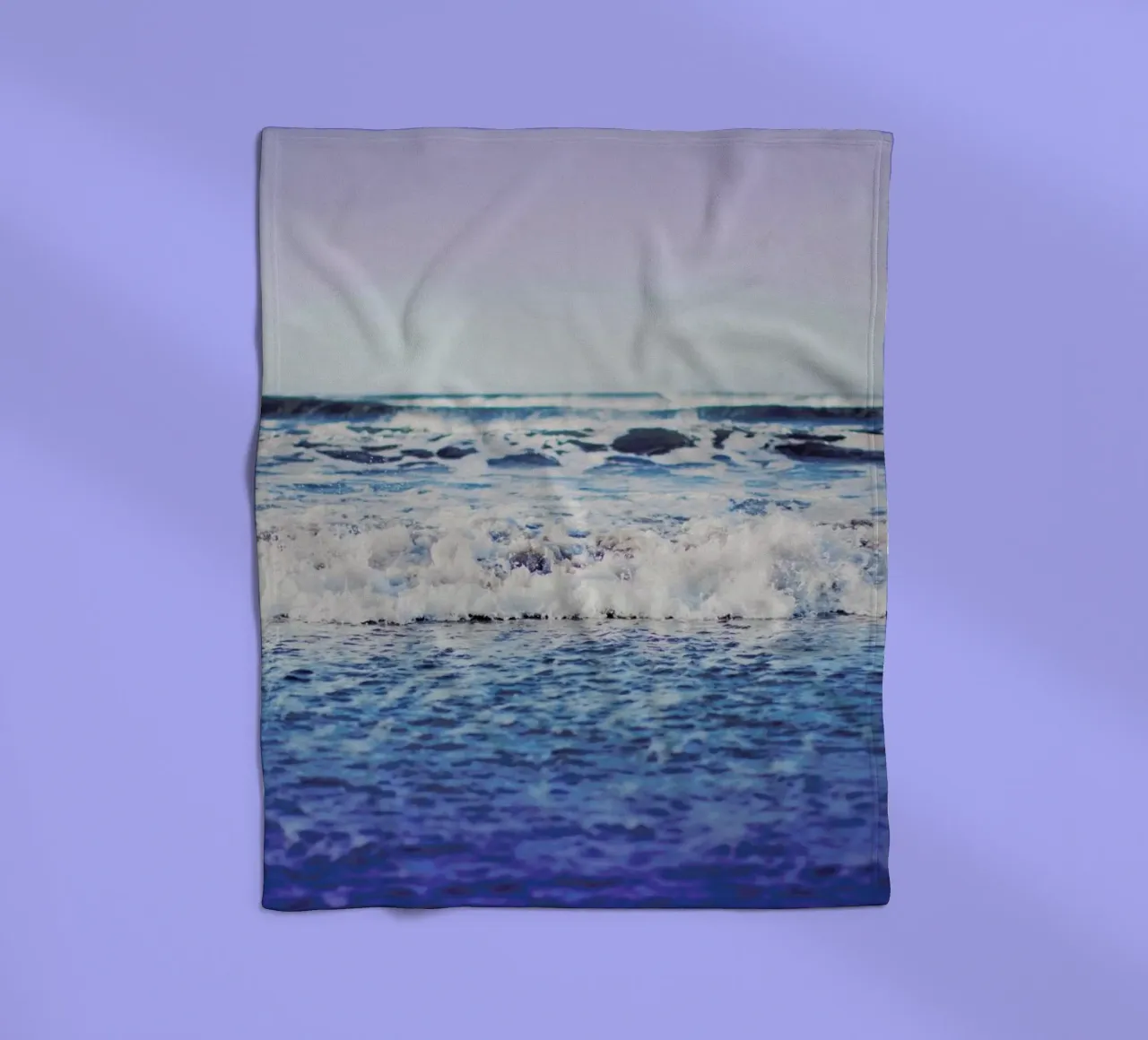 Indigo Waves Fleecedecke von Leah Flores