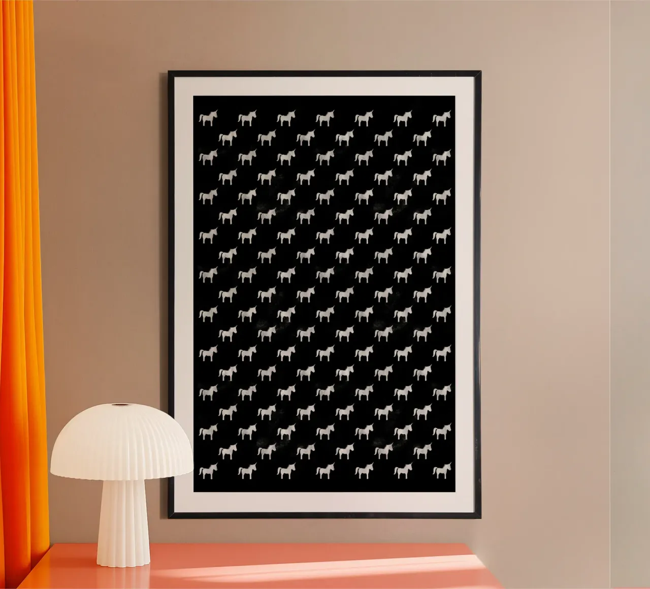 Unicorn Party Black poster con telaio in plastica da Leah Flores