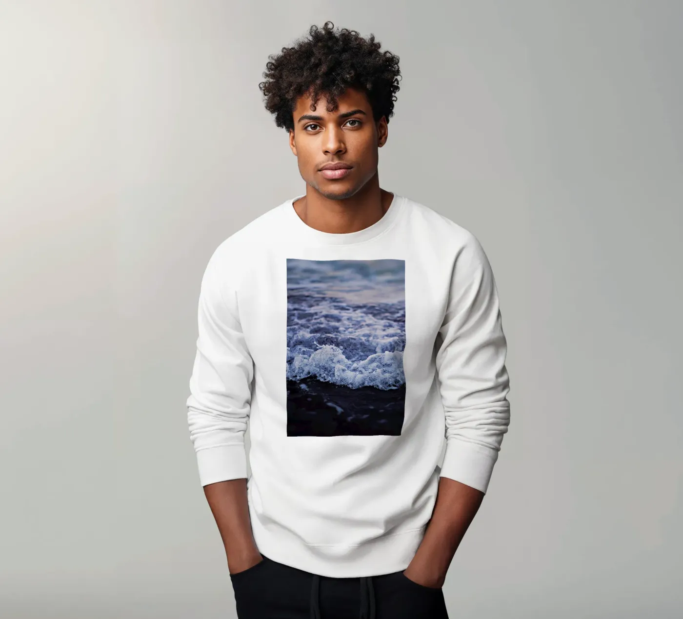 Waves sweatshirt van Leah Flores