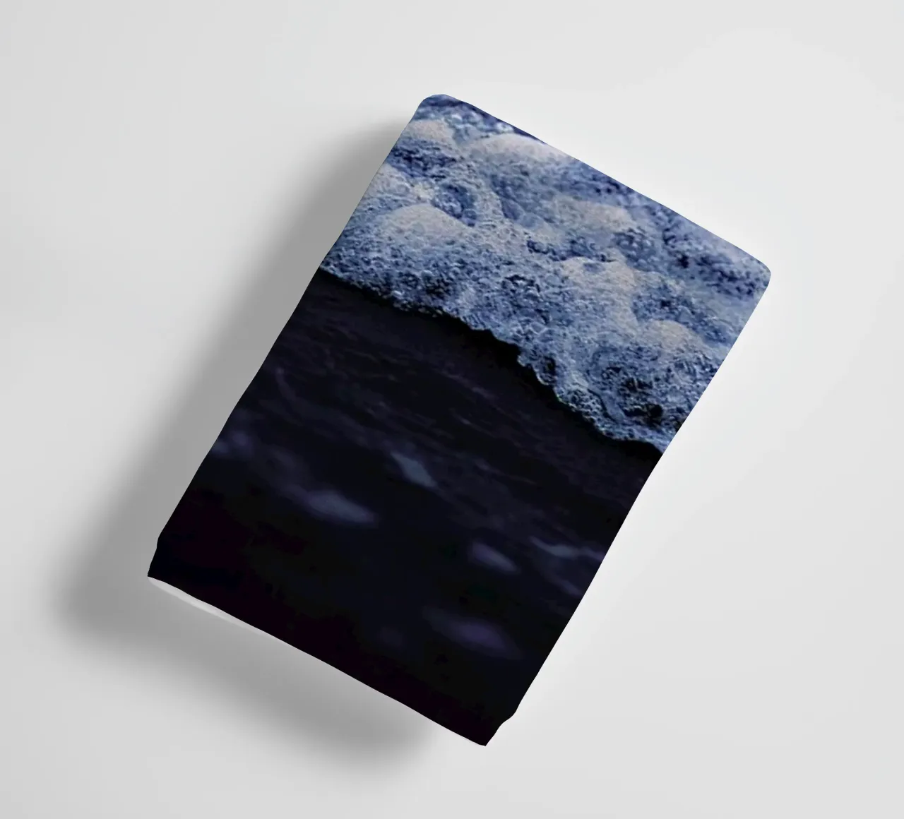 Waves badhanddoek van Leah Flores