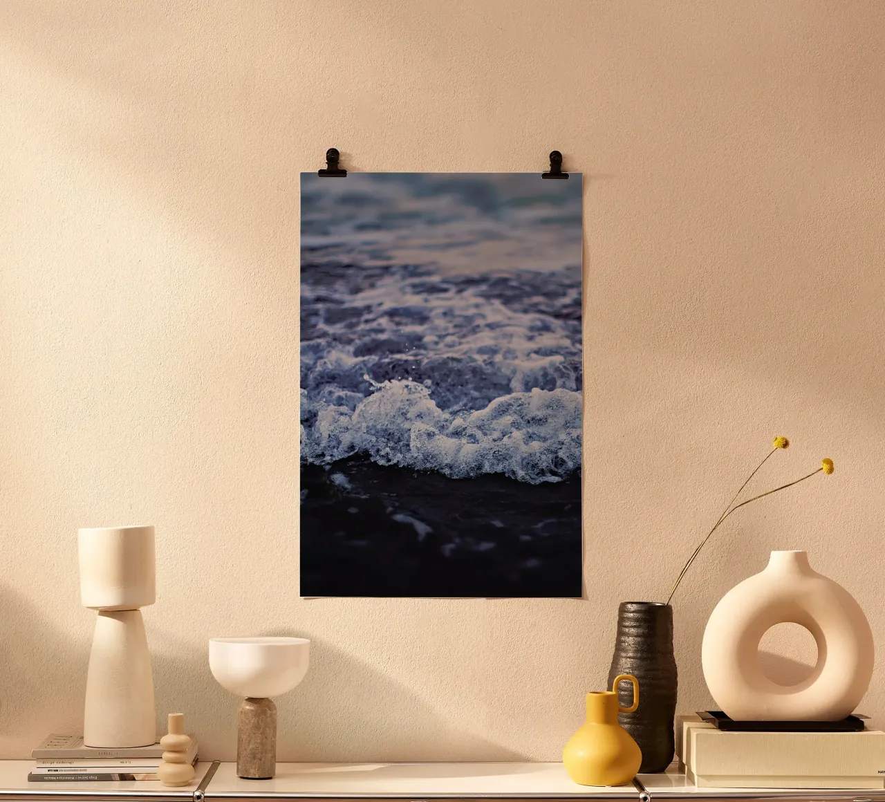 Waves poster da Leah Flores