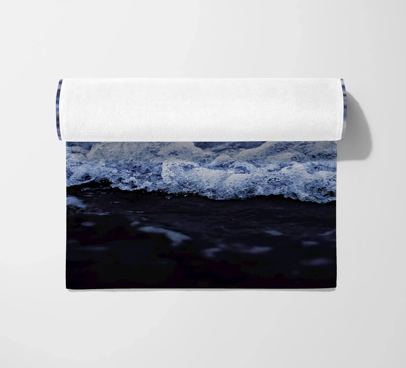 Waves telo mare da Leah Flores