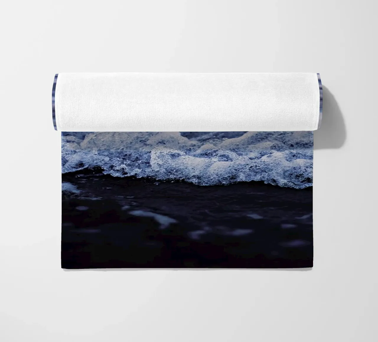 Waves telo mare da Leah Flores