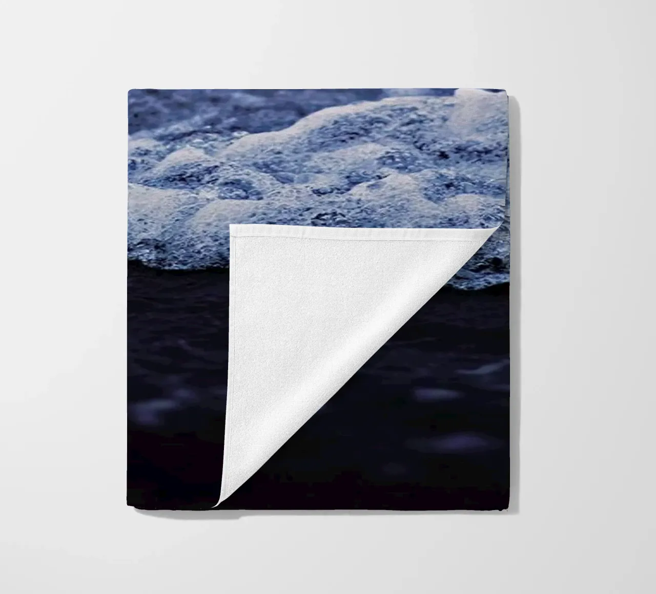 Waves telo mare da Leah Flores