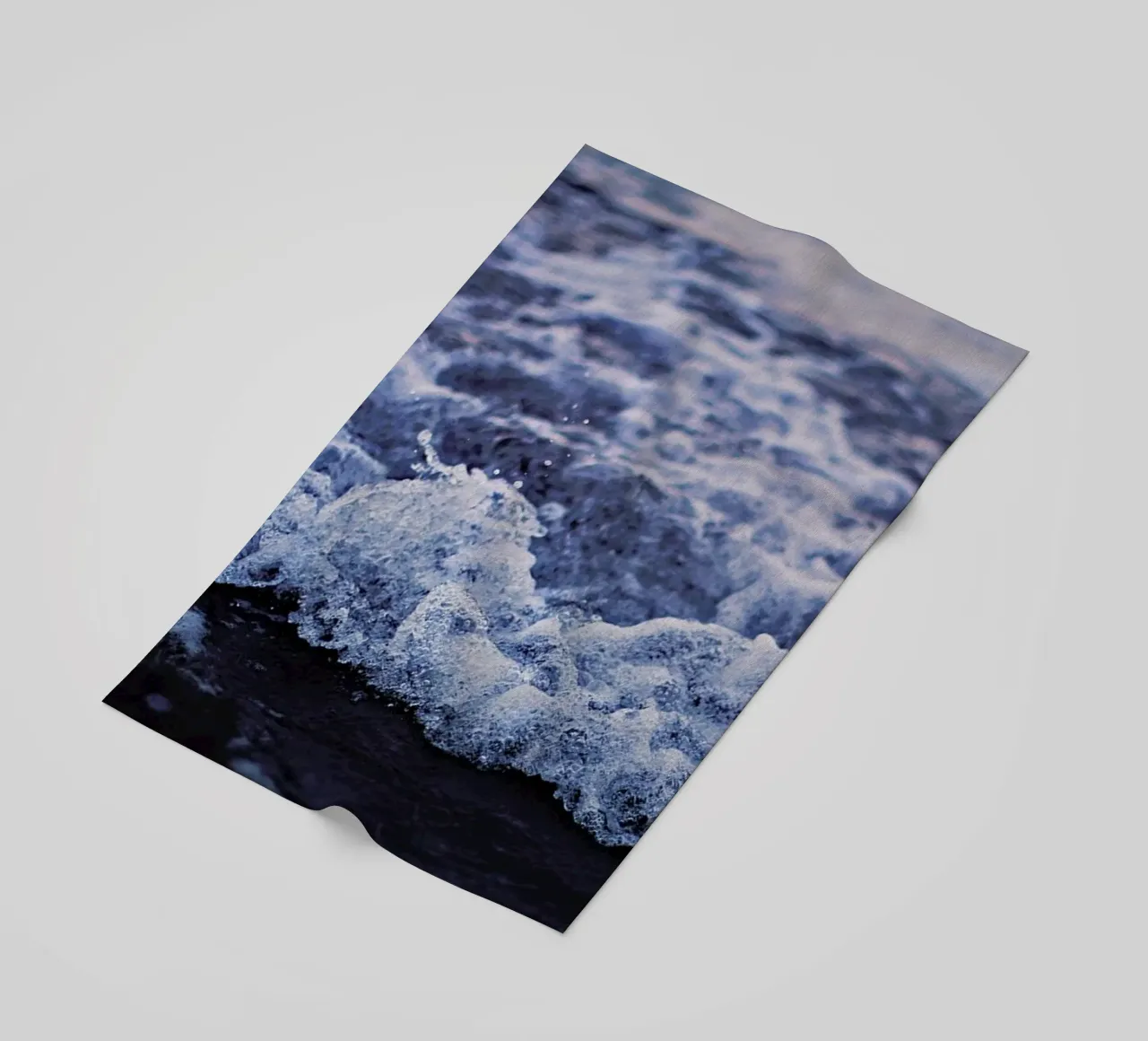 Waves telo mare da Leah Flores