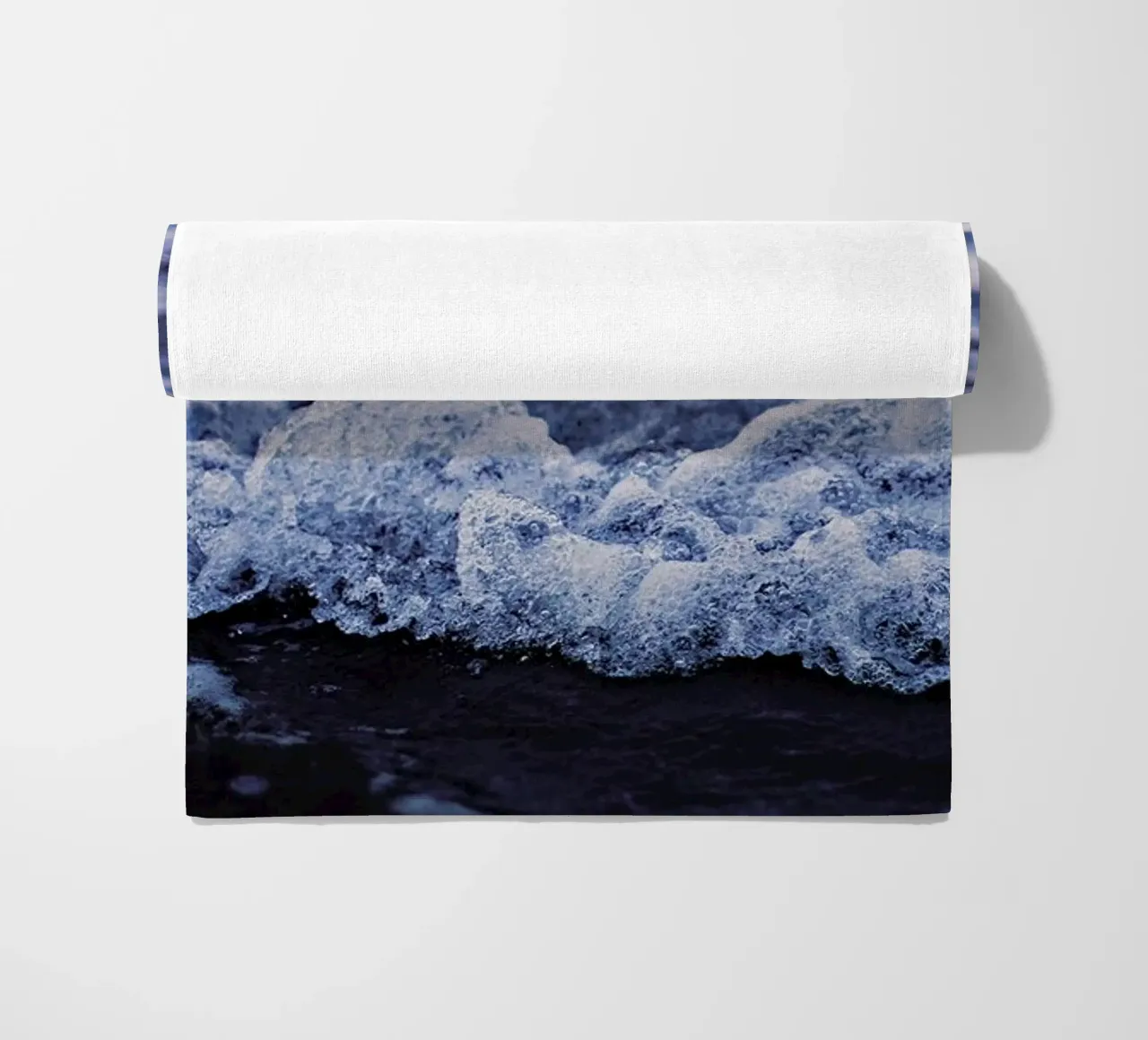 Waves telo mare da Leah Flores