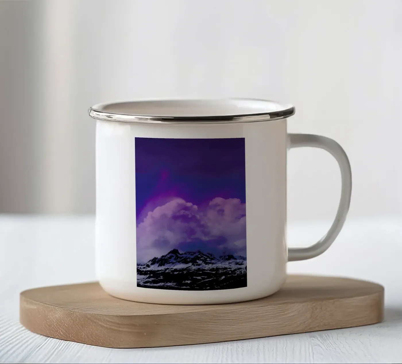 Mountain Magic tazza in smalto da Leah Flores