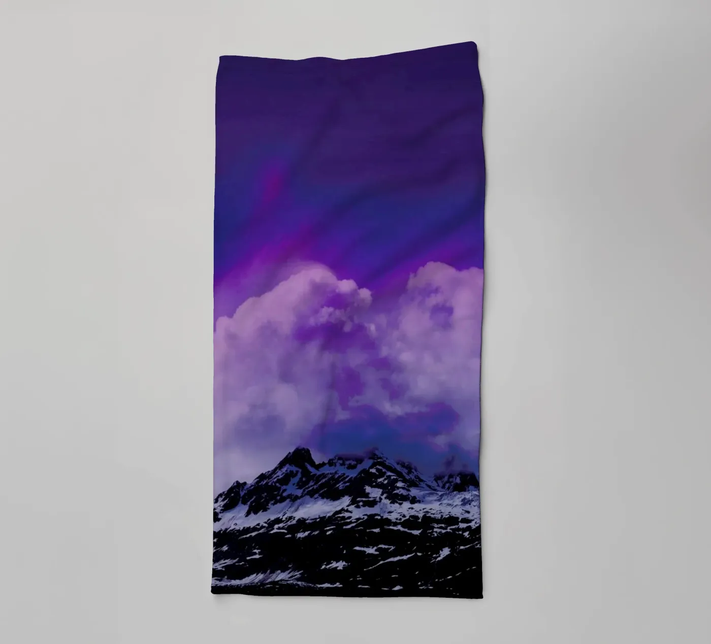 Mountain Magic asciugamano da bagno da Leah Flores