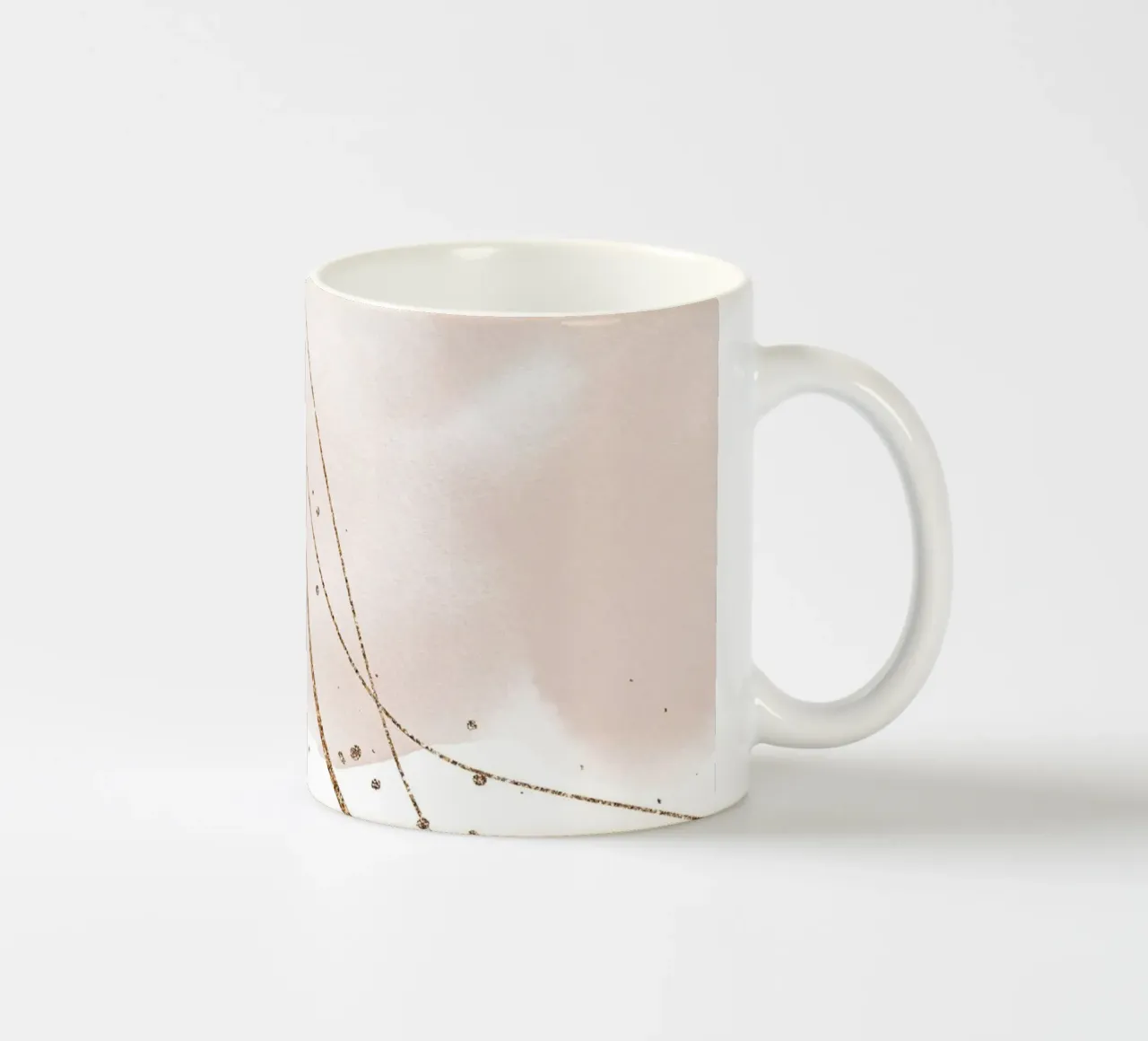 Delicate elegantie - abstracte kunst met gouden accenten keramische mok van Whole©