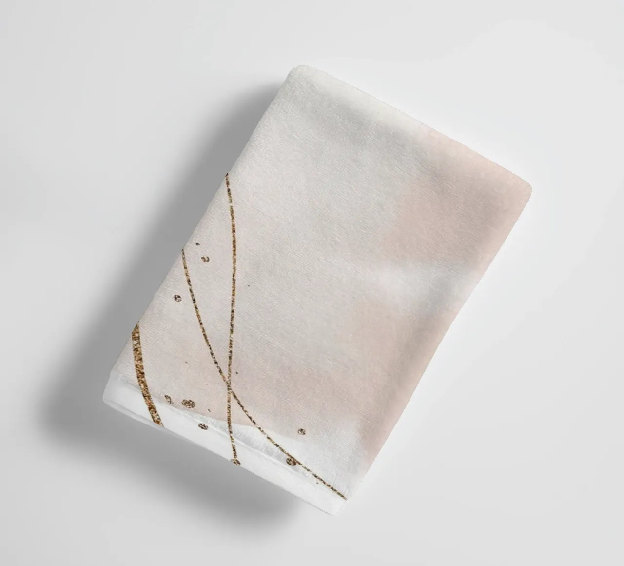 Delicate elegantie - abstracte kunst met gouden accenten badhanddoek van Whole©
