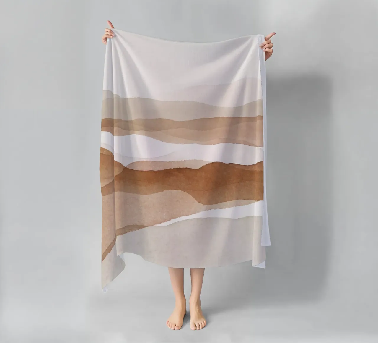 Abstract landschap - aardetinten en minimalisme strandhanddoek van Whole©