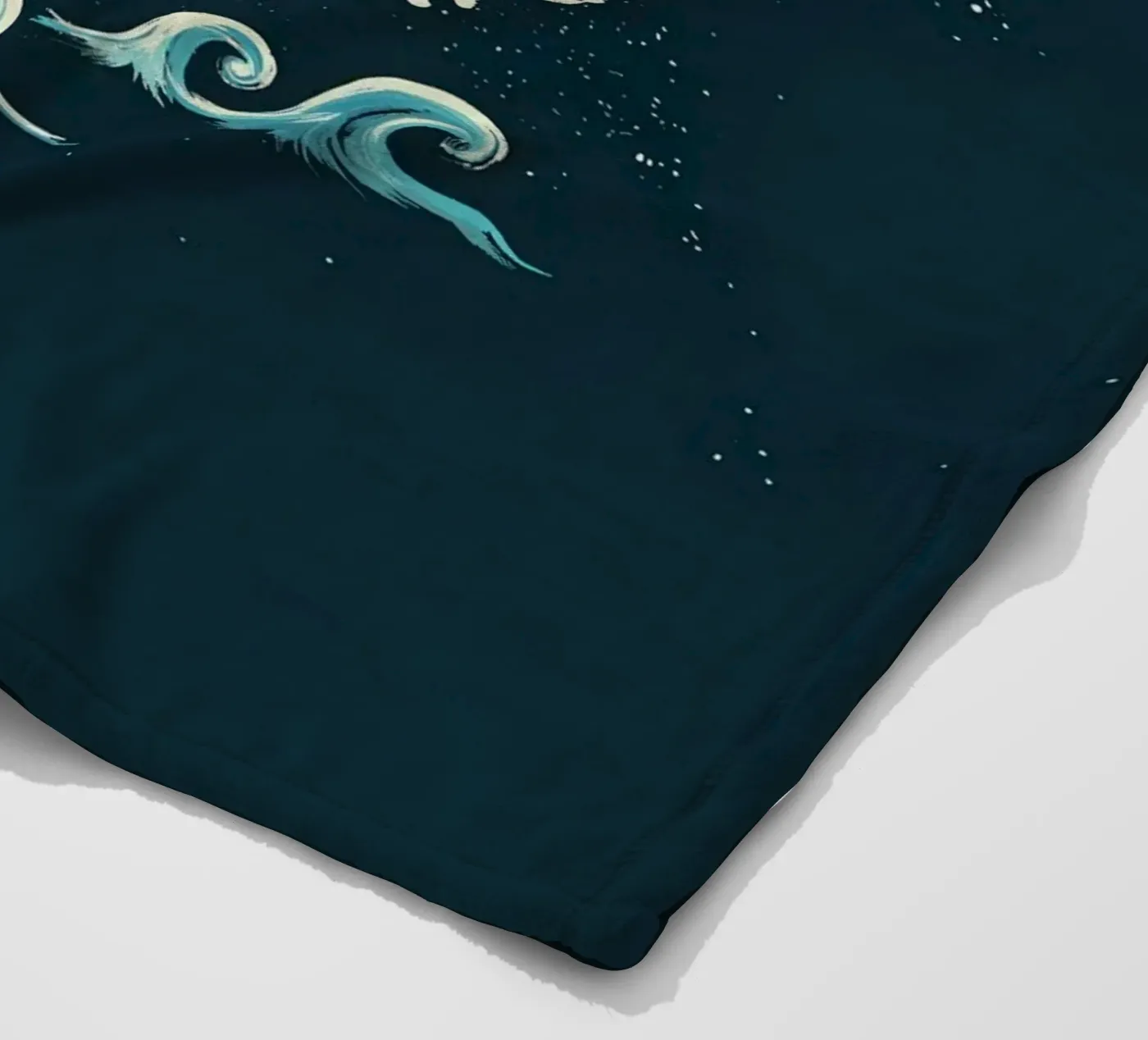 „Make Waves“ – Wal-Typografie-Design Fleecedecke von Klitzeklein