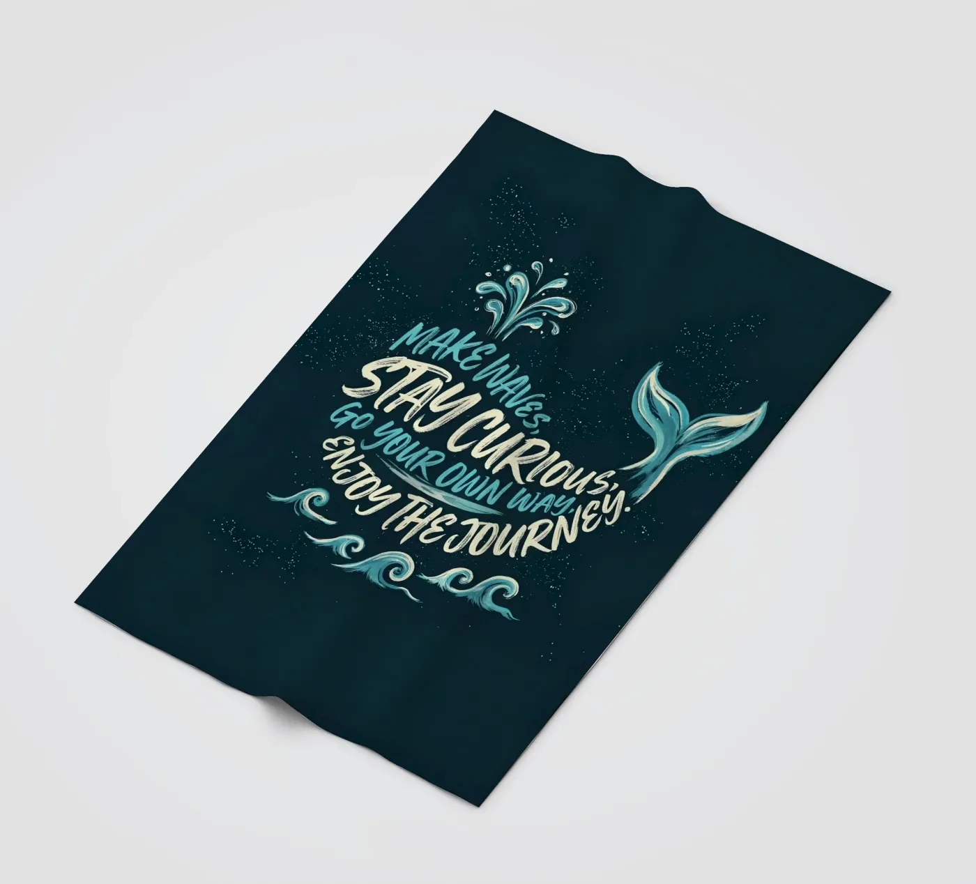 „Make Waves“ – Wal-Typografie-Design Fleecedecke von Klitzeklein