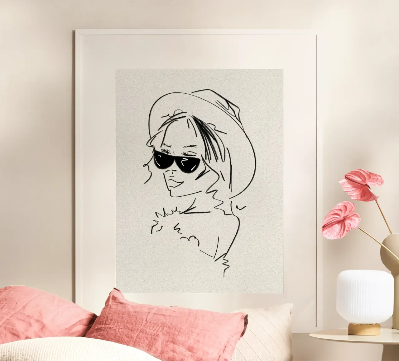 Donna con cappello e occhiali da sole poster con telaio in alluminio da ArtDesign by KBK