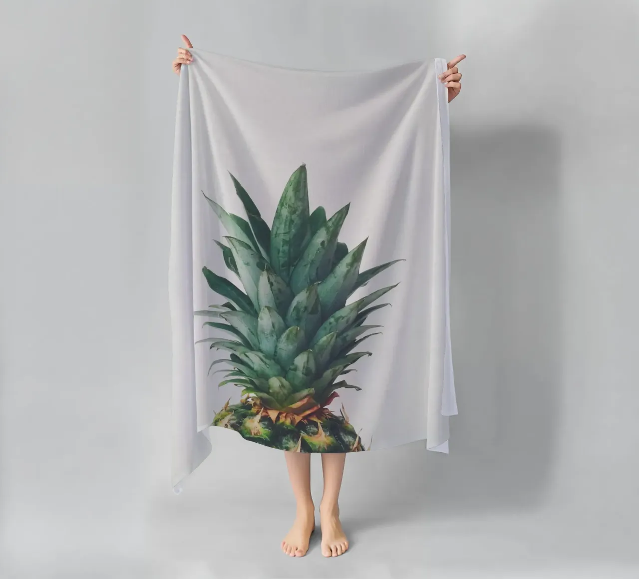 Pineapple Top telo mare da Cassia Beck Photography