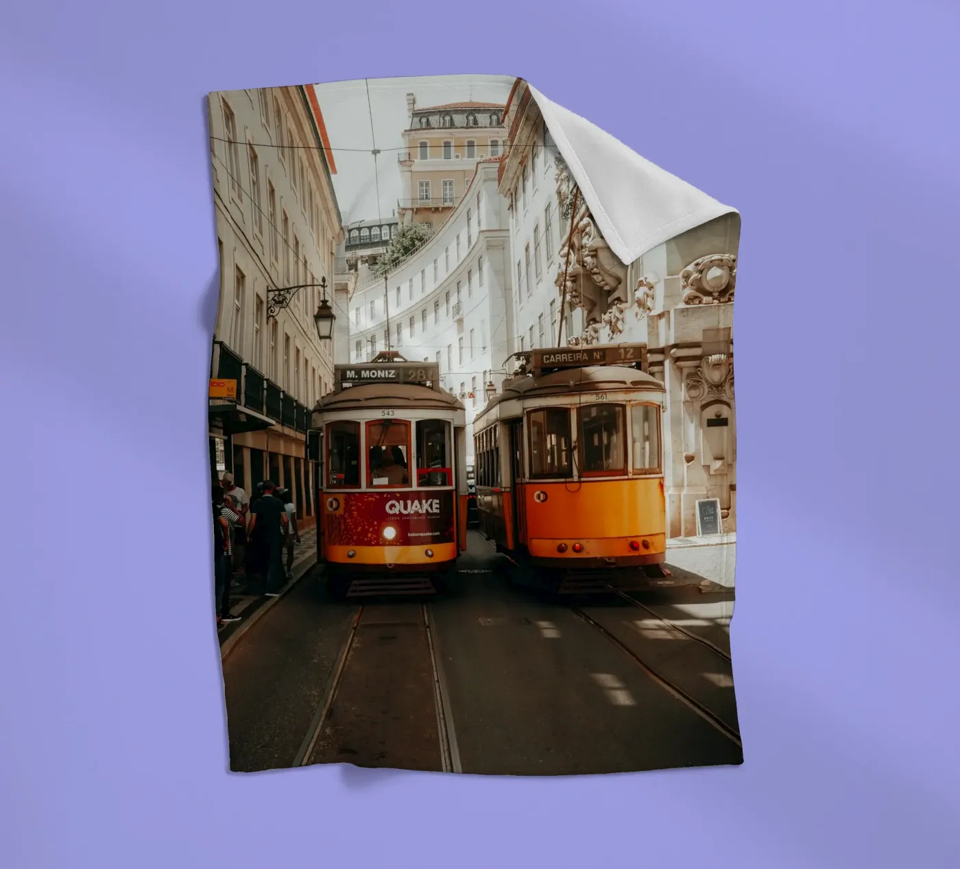 Lisbon Trams Fleecedecke von Thilo Grøsch