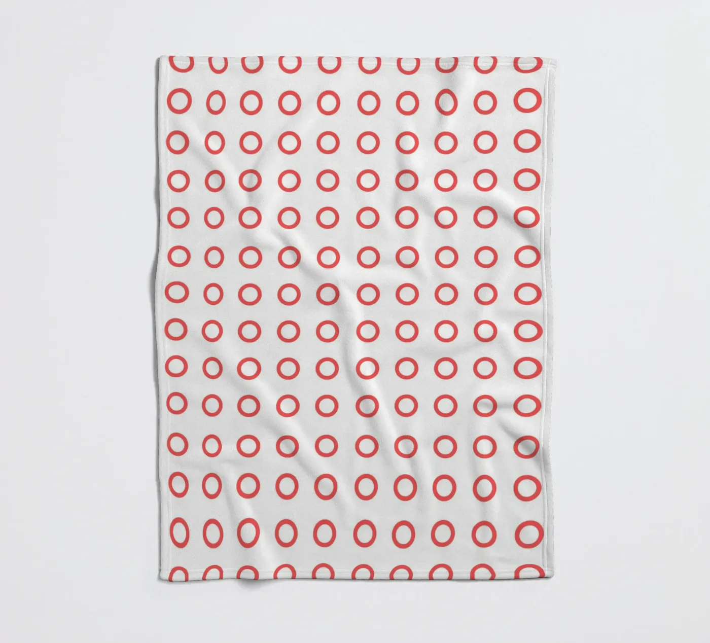 Red dots pattern Fleecedecke von Happypatterns