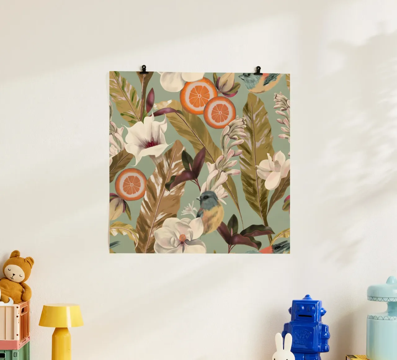 Tropical Leaves and Birds poster con telaio in plastica da anisillustration