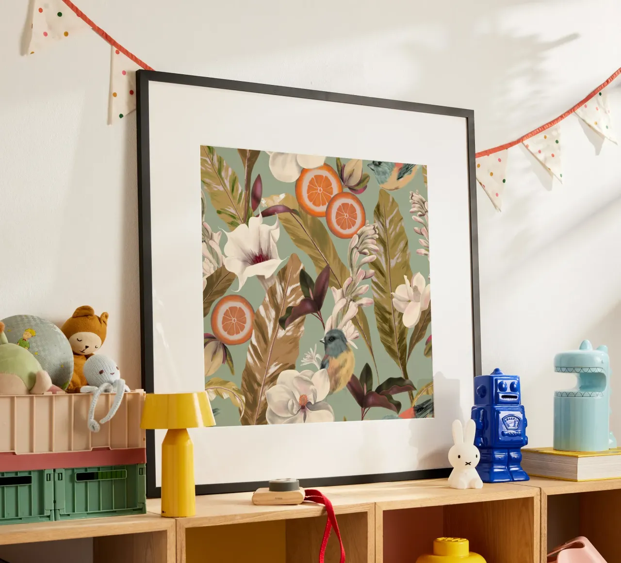 Tropical Leaves and Birds poster con telaio in plastica da anisillustration