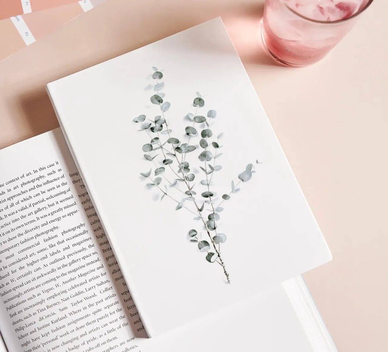 Feuilles d'eucalyptus - Moderne et léger carnet de notes de Whole©