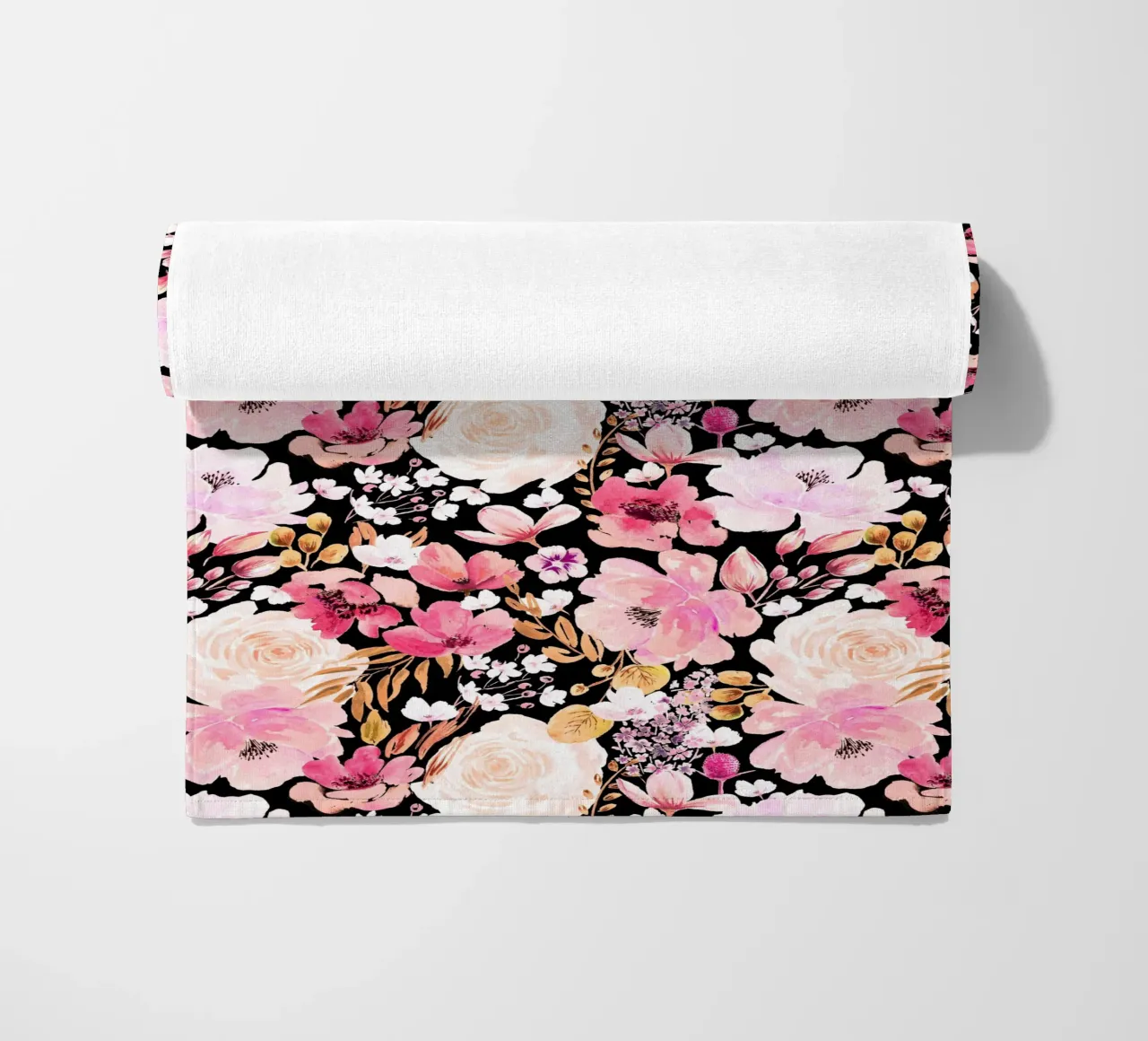 Floral Chaos Pattern Pink and Black telo mare da anisillustration