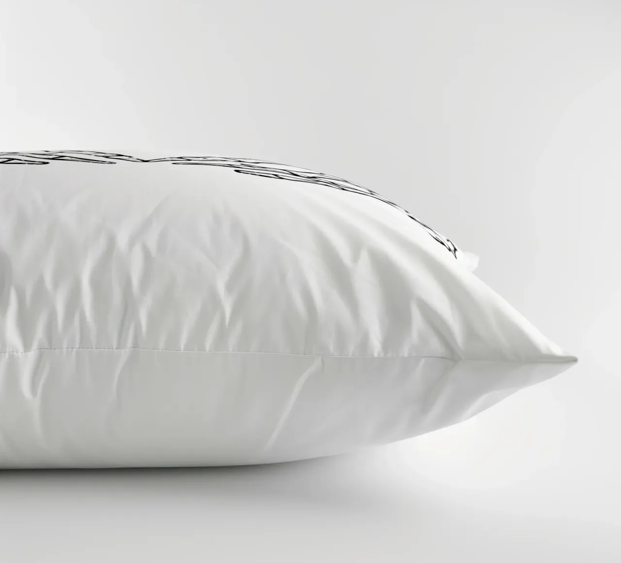 skeletal hands forms a heart cuscino da edsonramosart