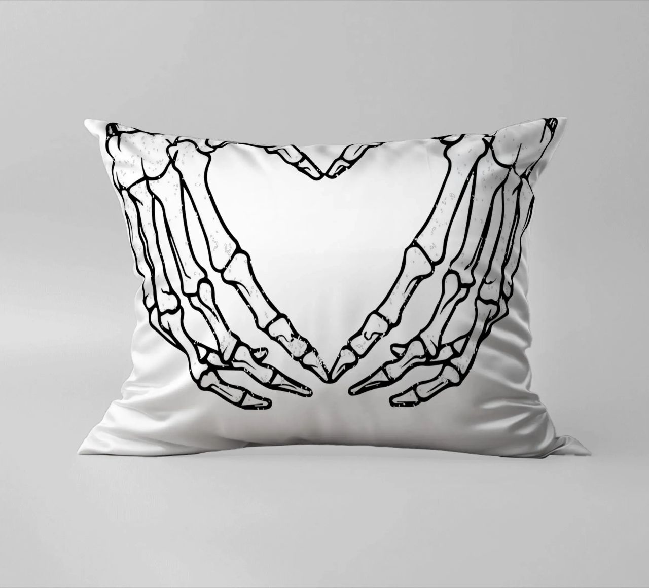 skeletal hands forms a heart cuscino da edsonramosart