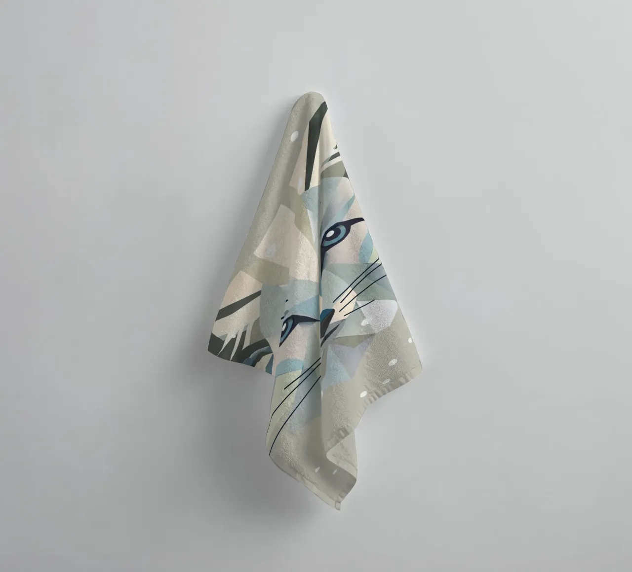 Zauberhaftes Polarfuchs-Motiv in geometrischer Eleganz Handtuch von namosh