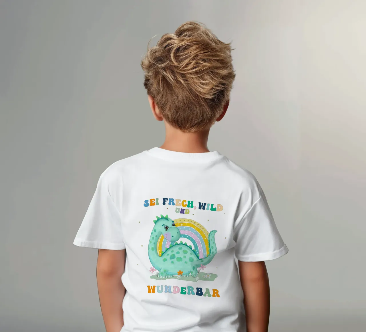 Dinosauro con arcobaleno: siate sfrontati, selvaggi e meravigliosi. t-shirt bambini da CalliLetters