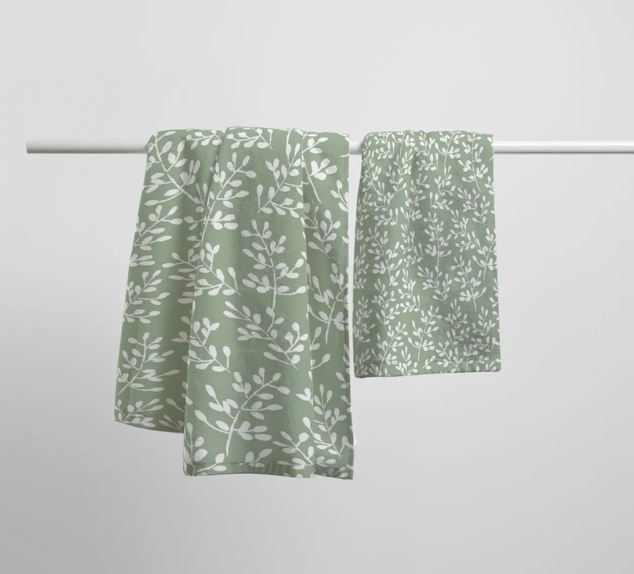Green Tiny Watercolor Leaves serviette de bain de anisillustration