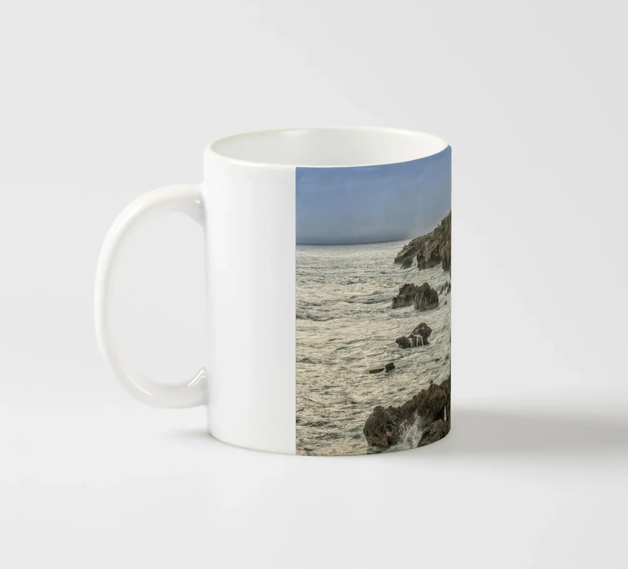 Costa di Malta tazza in ceramica da Curious Collections by Marielle Leenders