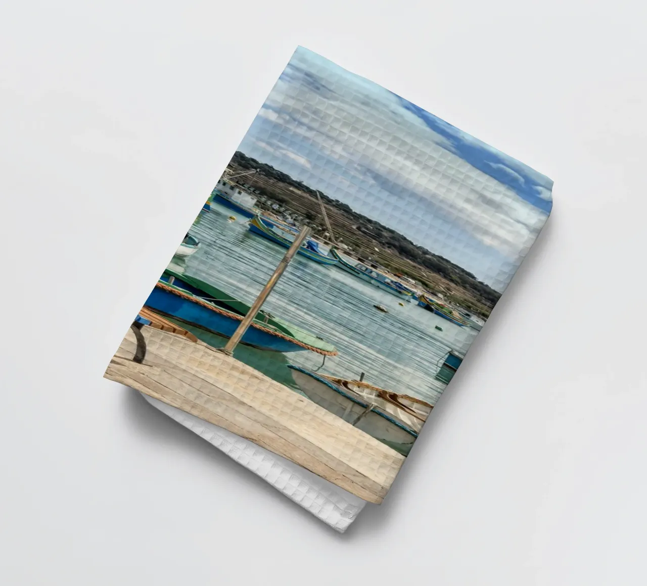Fischerboote Geschirrtuch von Curious Collections by Marielle Leenders