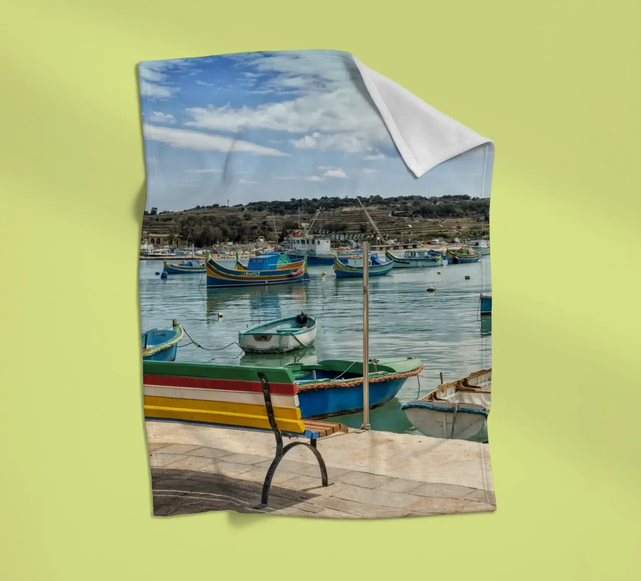 Fischerboote Fleecedecke von Curious Collections by Marielle Leenders