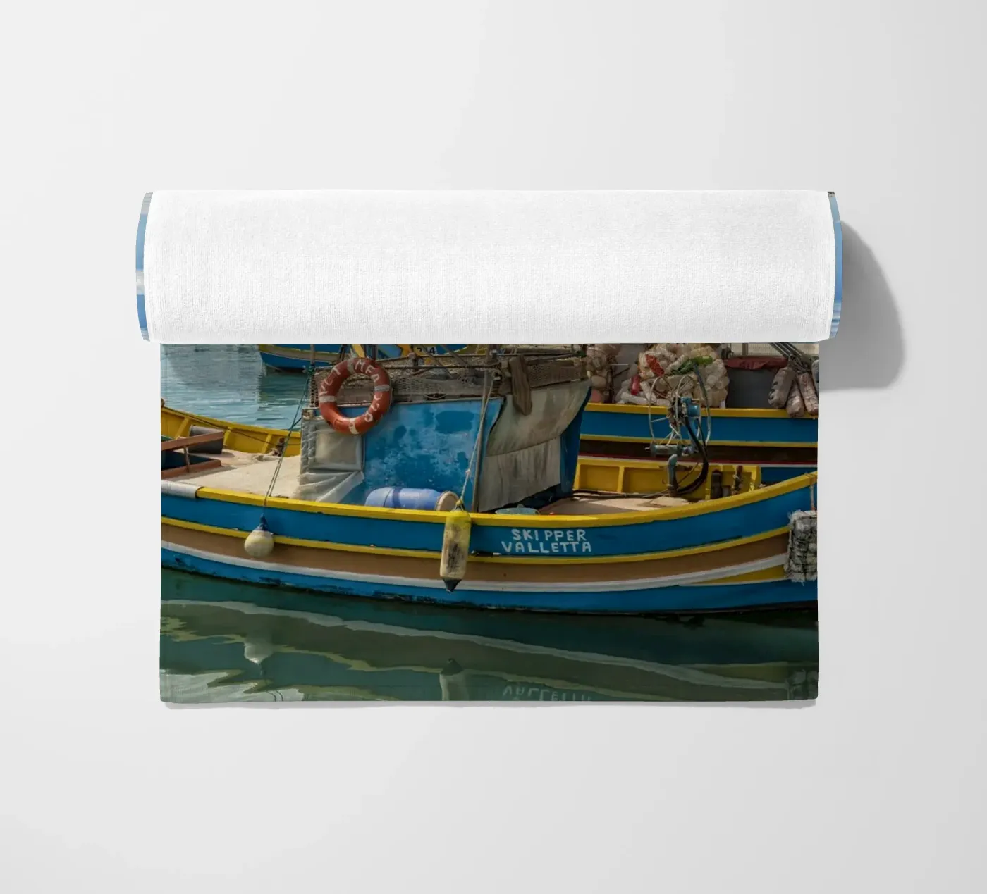 Barche da pesca telo mare da Curious Collections by Marielle Leenders