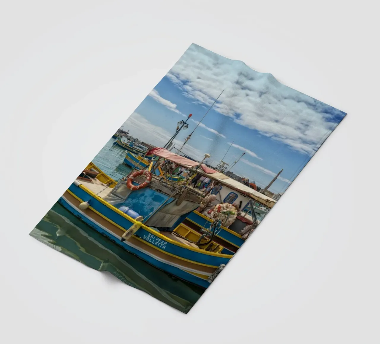 Fischerboote Fleecedecke von Curious Collections by Marielle Leenders