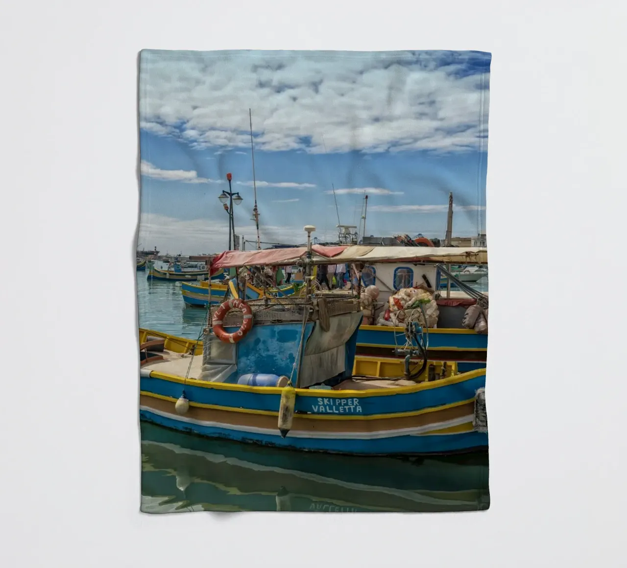 Fischerboote Fleecedecke von Curious Collections by Marielle Leenders