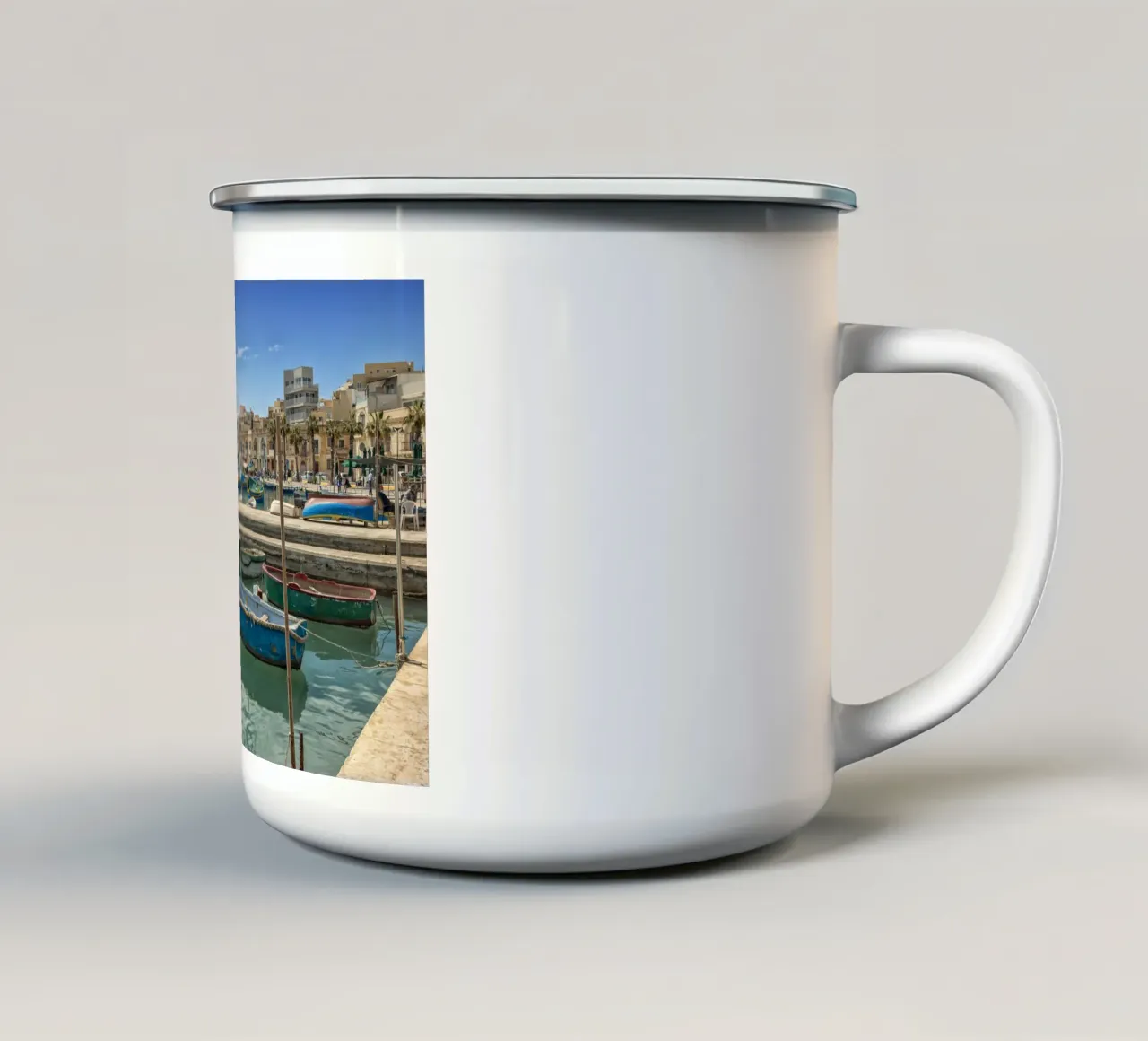 Barche da pesca colorate tazza in smalto da Curious Collections by Marielle Leenders
