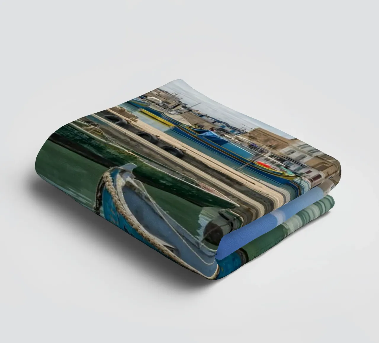 Barche da pesca colorate asciugamano da bagno da Curious Collections by Marielle Leenders