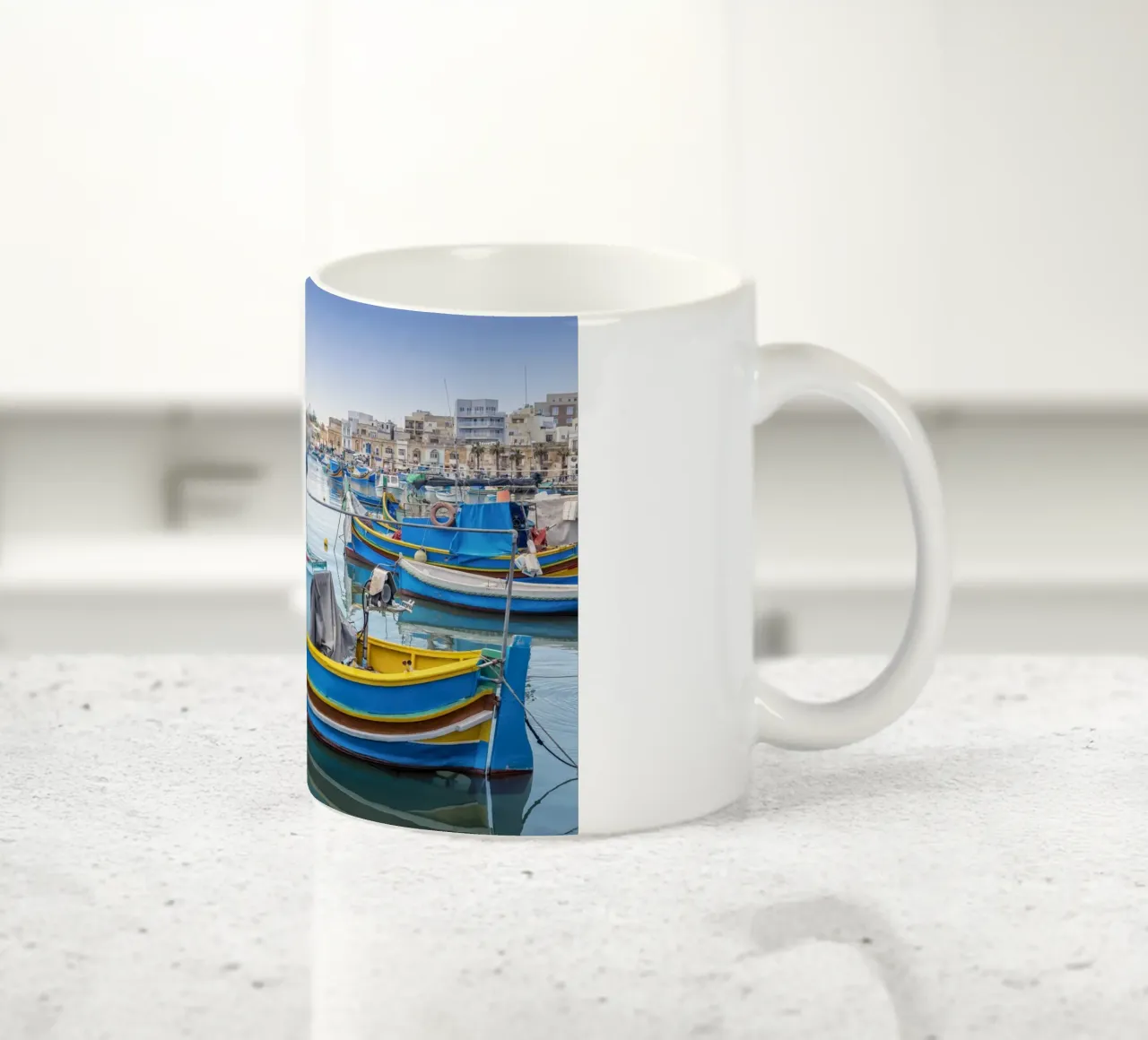 Barca da pesca colorata tazza in ceramica da Curious Collections by Marielle Leenders
