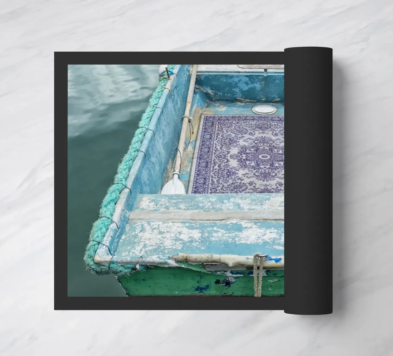 Oldtimer-Fischerboot Fußmatte von Curious Collections by Marielle Leenders