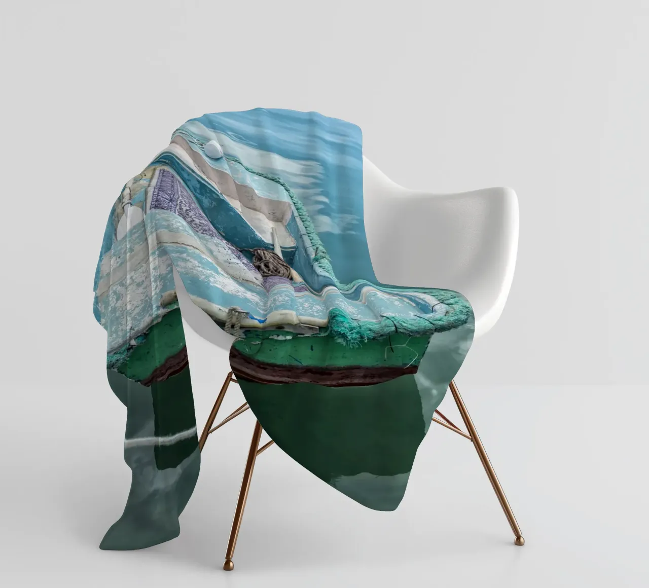 Oldtimer-Fischerboot Fleecedecke von Curious Collections by Marielle Leenders