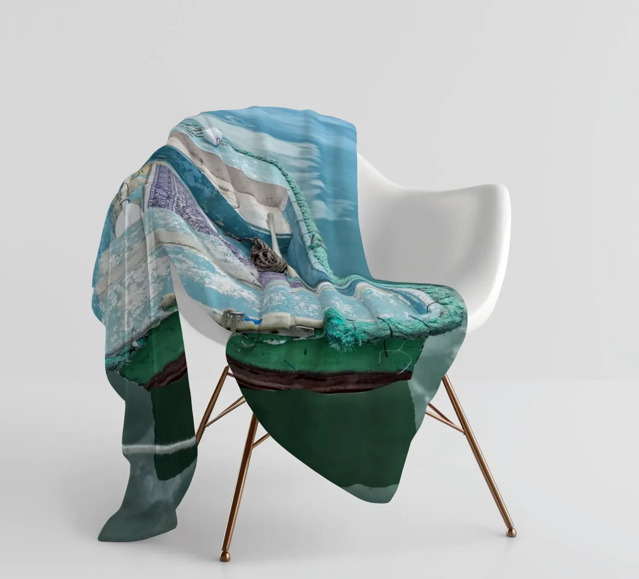 Oldtimer-Fischerboot Fleecedecke von Curious Collections by Marielle Leenders