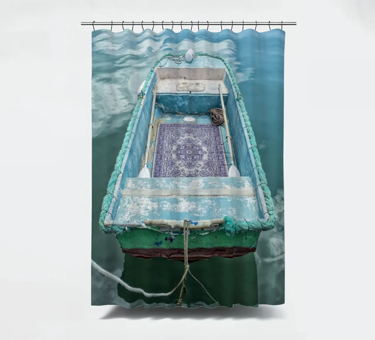 Oldtimer-Fischerboot Duschvorhang von Curious Collections by Marielle Leenders