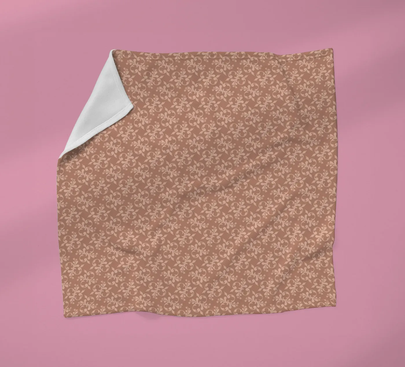 Arabesque Peach pattern fleece blanket by Vivi Nicolin