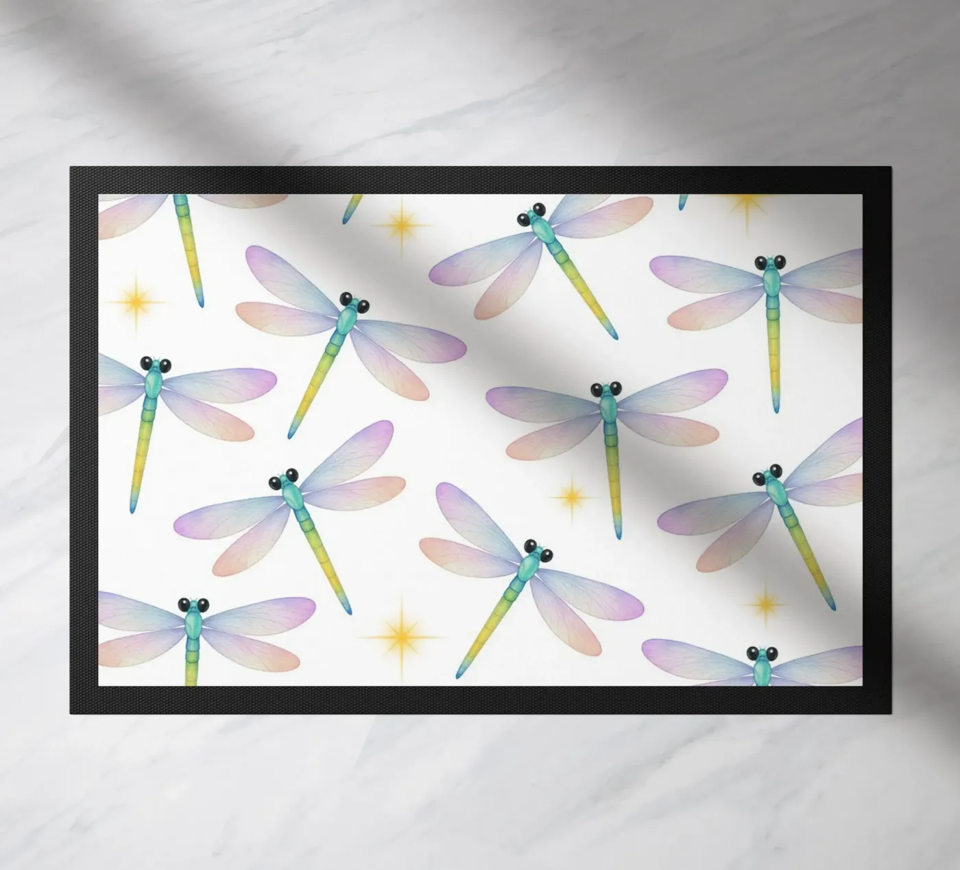 Dragonflies pattern Fußmatte von Happypatterns