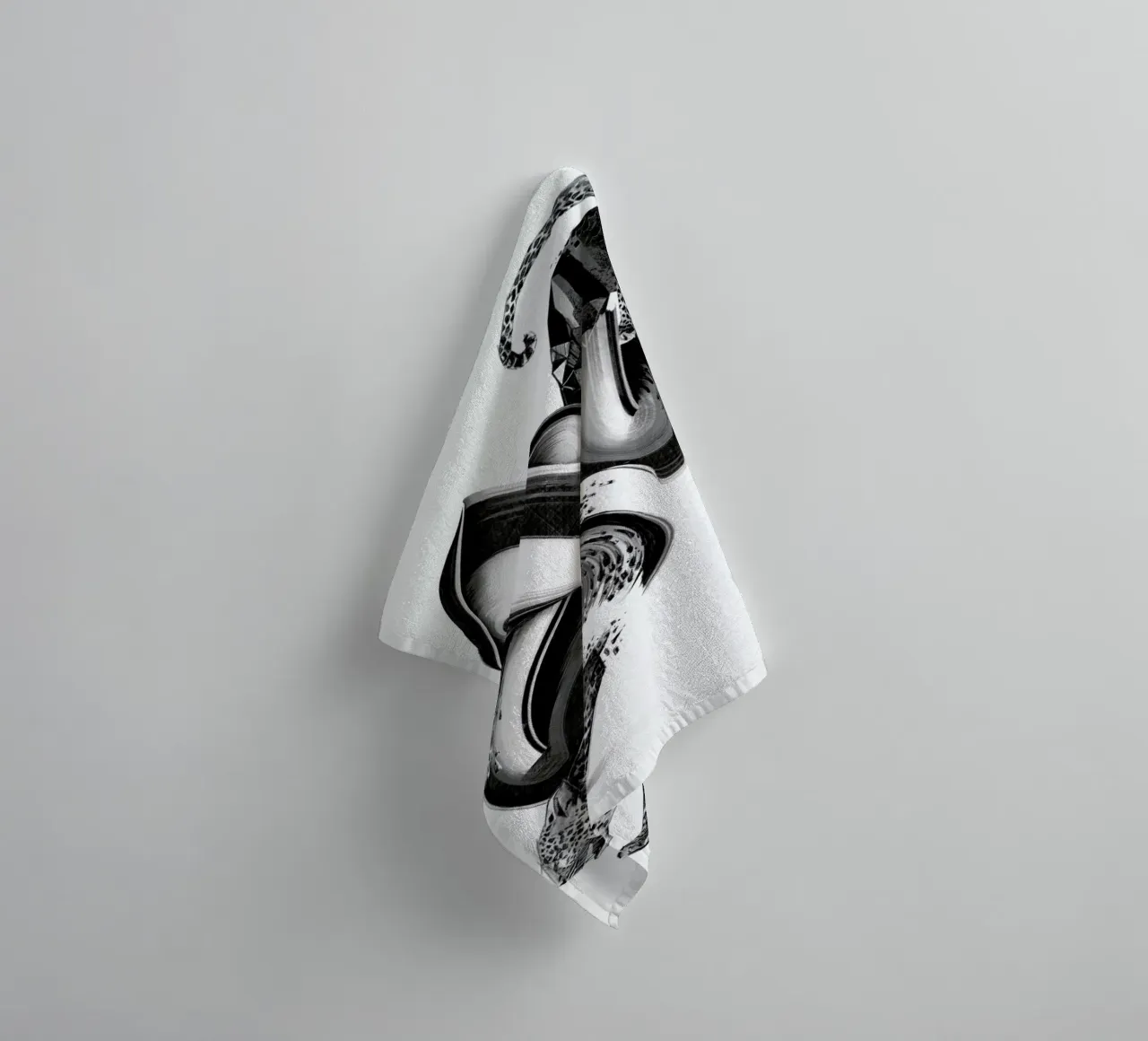 Panther Glitch asciugamano da bagno da Birgit Palma