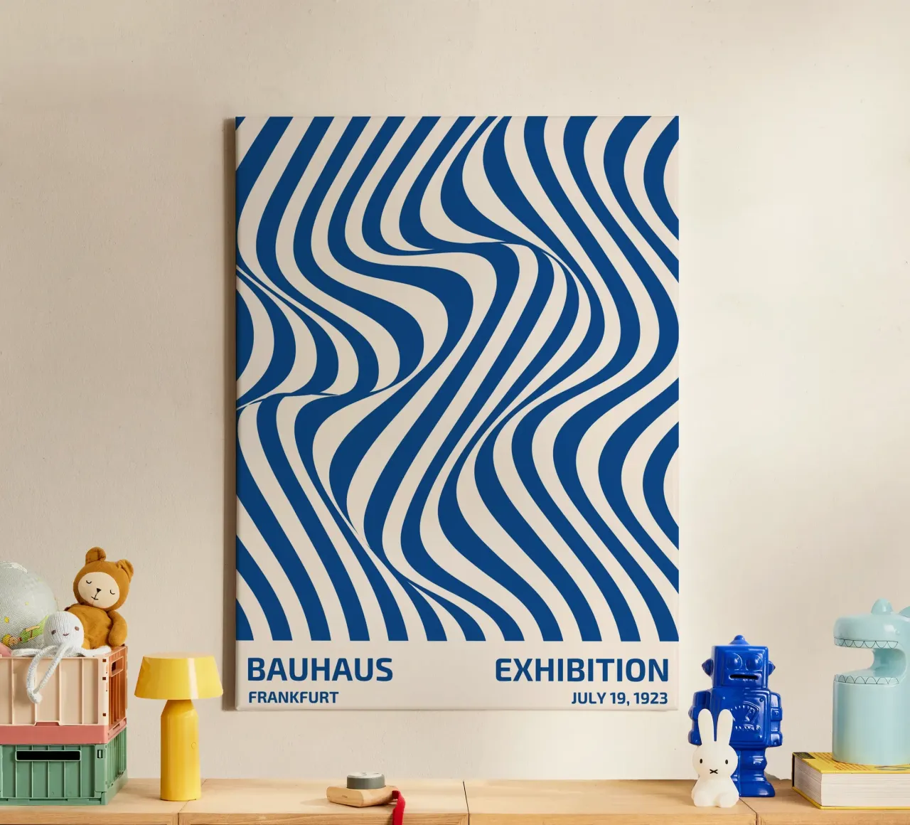 Bauhaus Wellenmuster – Abstrakte Kunst in Blau-Weiß Leinwand mit Schattenfugenrahmen von Whole©