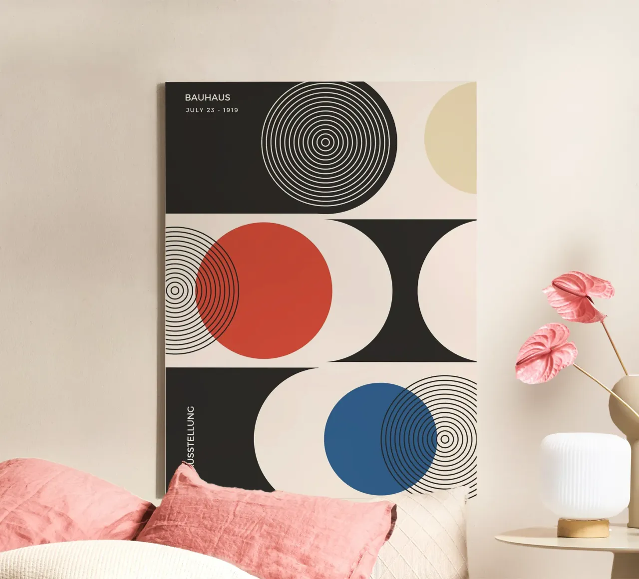 Bauhaus tentoonstelling - Cirkels en primaire kleuren ontwerp canvas met Baklijst van Whole©